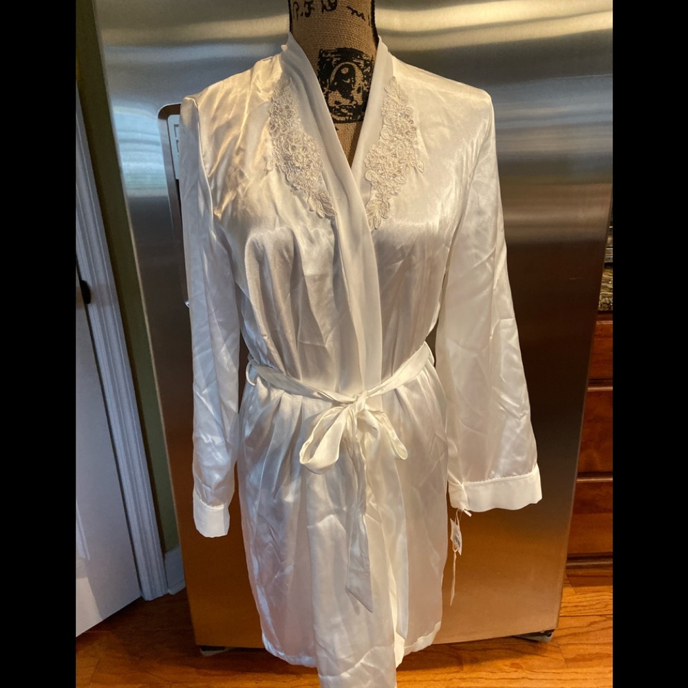 Linea Donatella NWT Pearl Elegant Robe Sz S to M